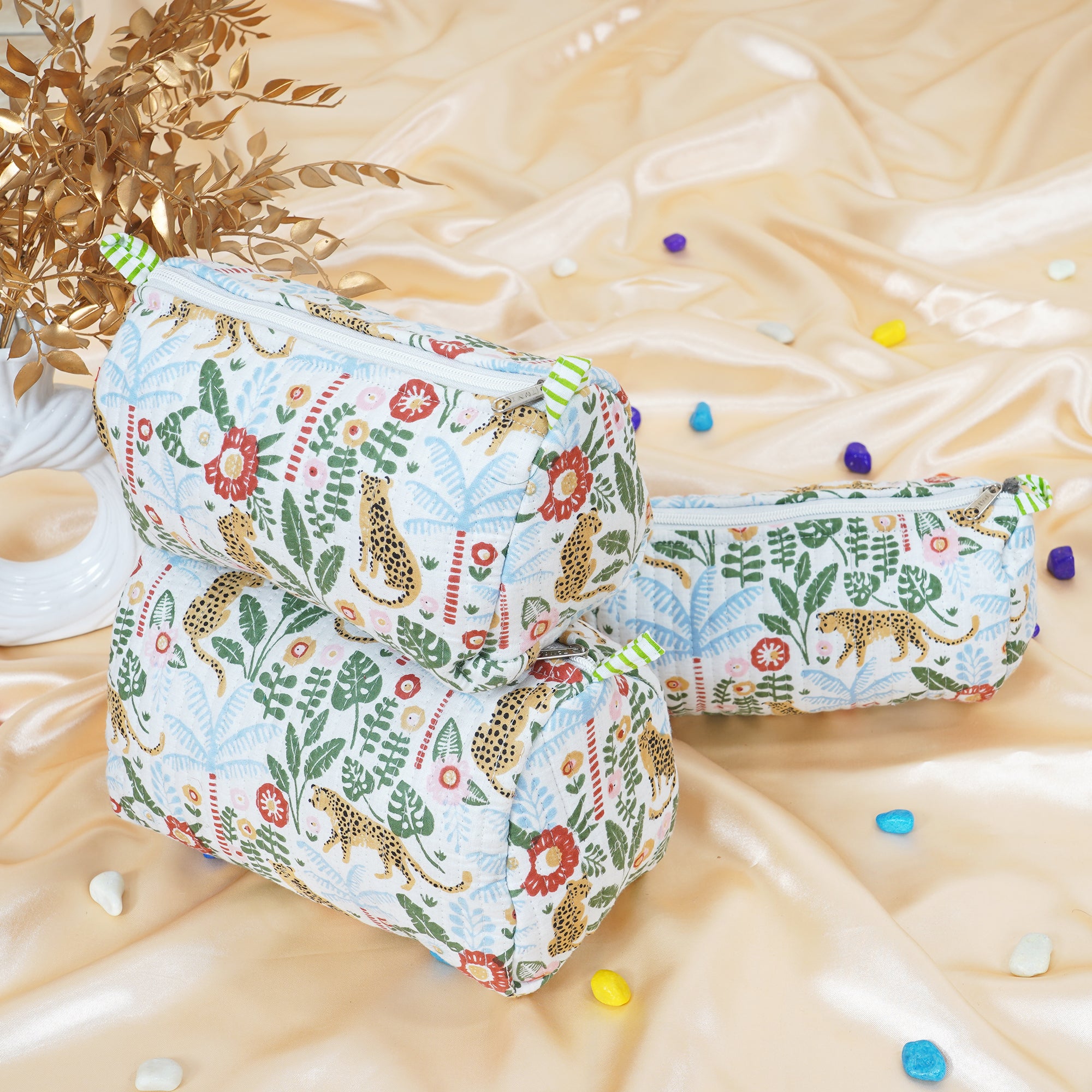 Ivory Jungle Bloom Quilted Utility Bag Set – Set of 3