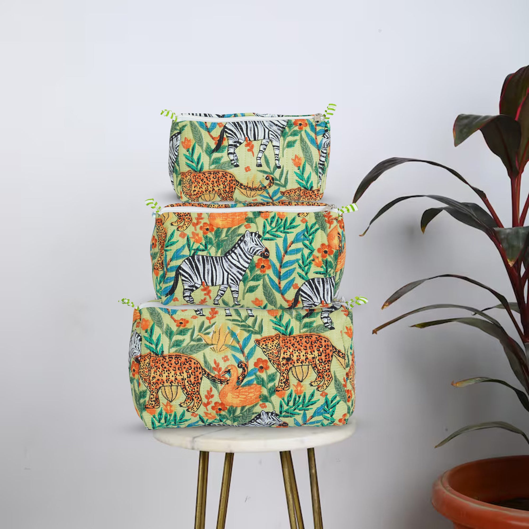 Jungle Parrot Print Quilted Utility Bag Set – Set of 3